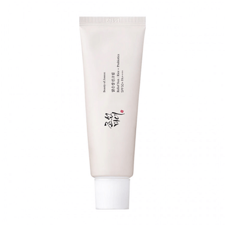 En tub Beauty of Joseon Relief Sun 50ml vit kräm med SPF 50+.