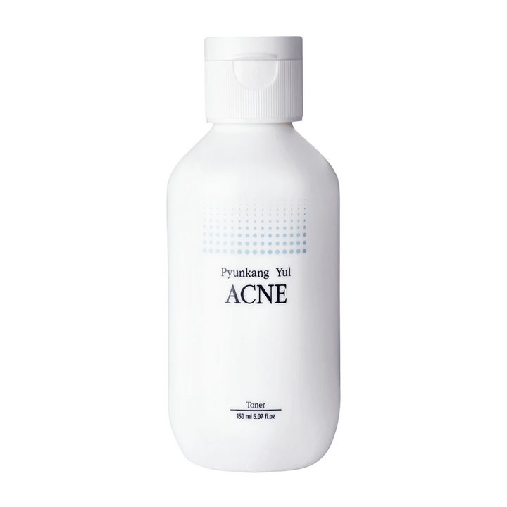 En flaska Pyunkang Yul Acne Toner 150ml på vit bakgrund.